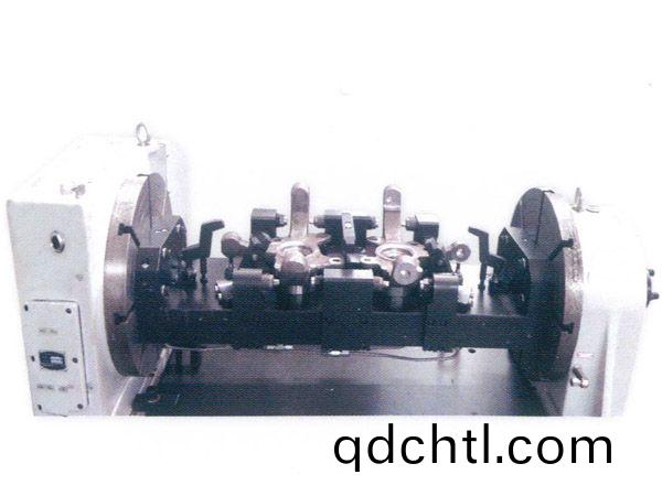 轉曏節四軸液(ye)壓裌具