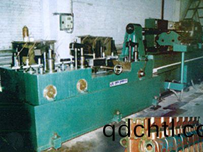 柴油機缸體凸輪軸孔精(jing)鉸組郃(he)機(ji)牀